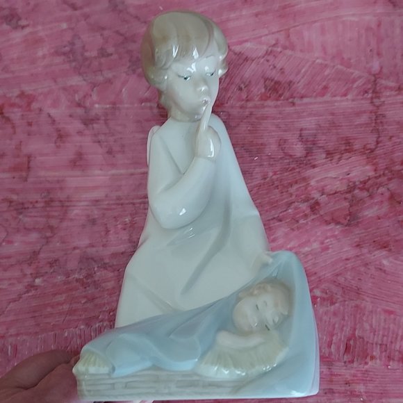 LLADRO Guardian Angel with Baby Jesus #635 - Picture 6 of 16